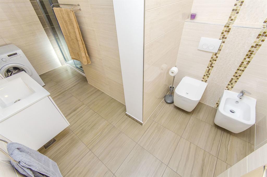Apartment Darko Podstrana Bagian luar foto